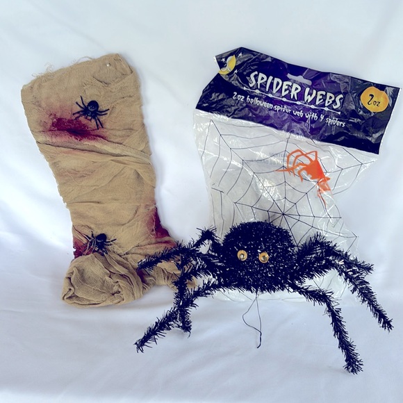 Gently Used Halloween Spider & Spider Web Prop/ Decoration - Picture 2 of 8